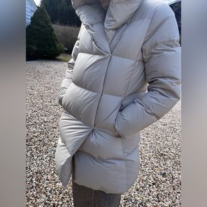 Aritzia Babaton Puffer coat XS- like new